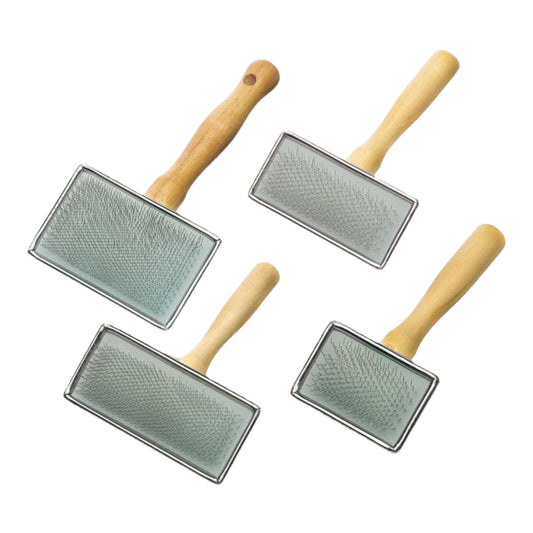 Artero slicker brushes